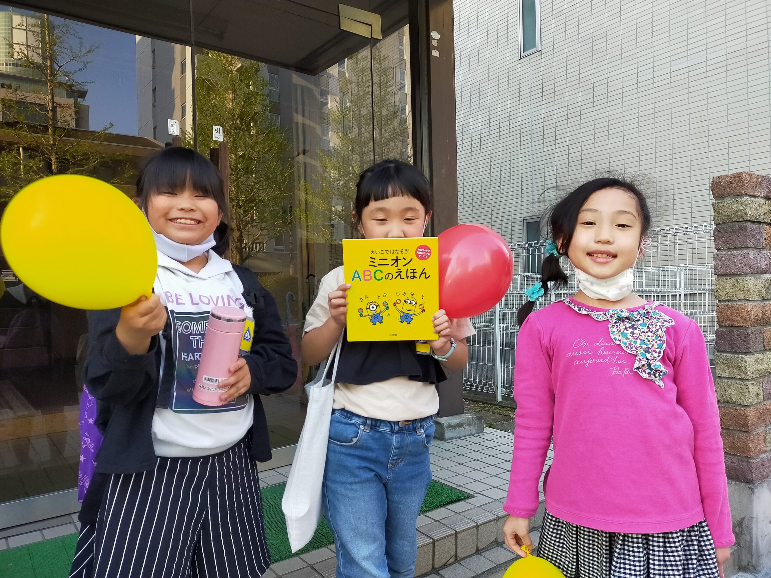 小学館からミニオンABCが出版！（サム先生　英語監修）